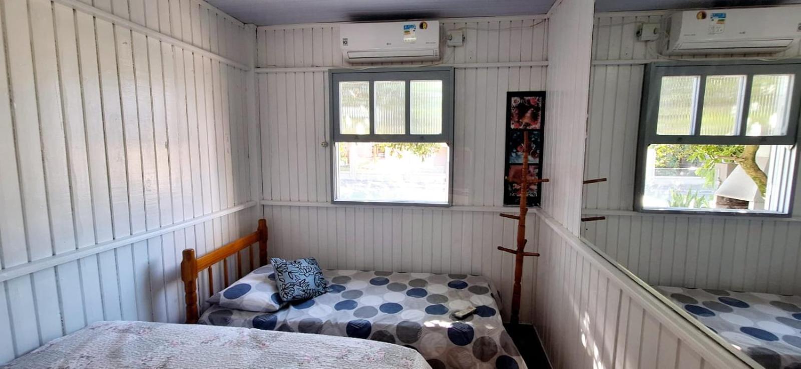 Casa De 2 Quartos Com 2 Ares-Condicionados Em Torres-Rs - Na Mais Bela Praia Gaucha - Cozinha - Banheiro - Tv Smart 32 E Wi-Fi - Estacionamento - Anfitria Superhost No Bnb Villa Eksteriør bilde